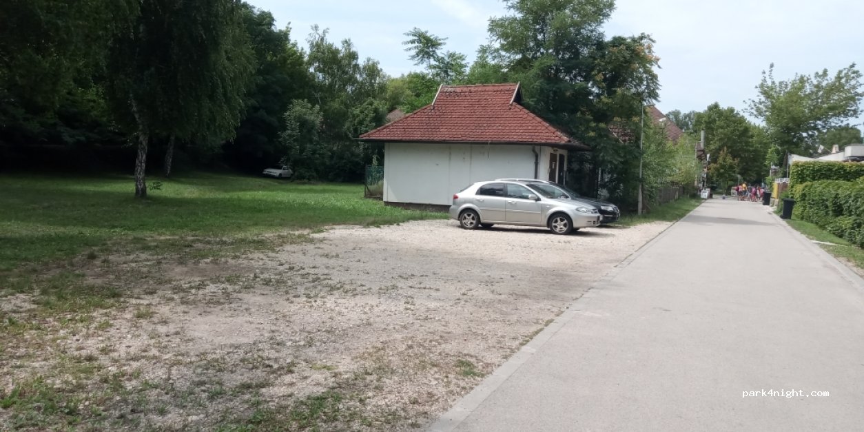 (8636) Balatonszemes - 84 Szabadság utca — foto