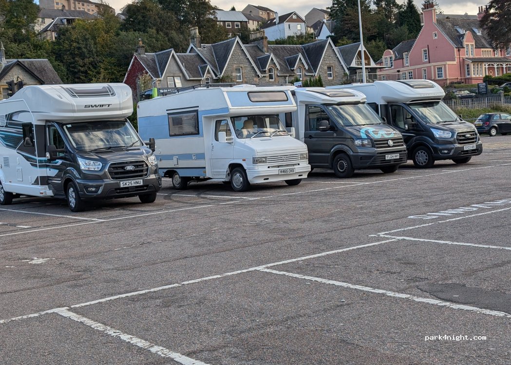 (PH33 6ED) Fort William - West End Roundabout — foto 5