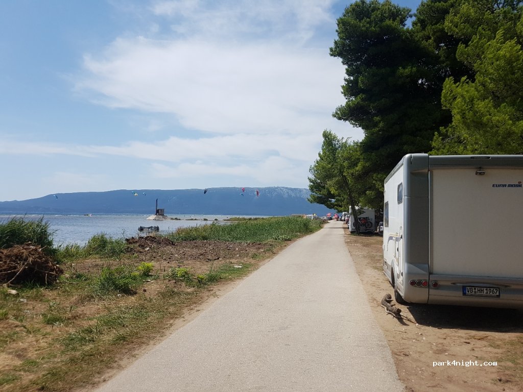 (20343) Komin - Unnamed Road — foto 2