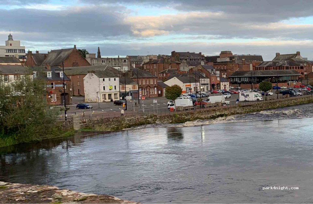 (DG1 2PG) Dumfries - 68 White Sands — foto