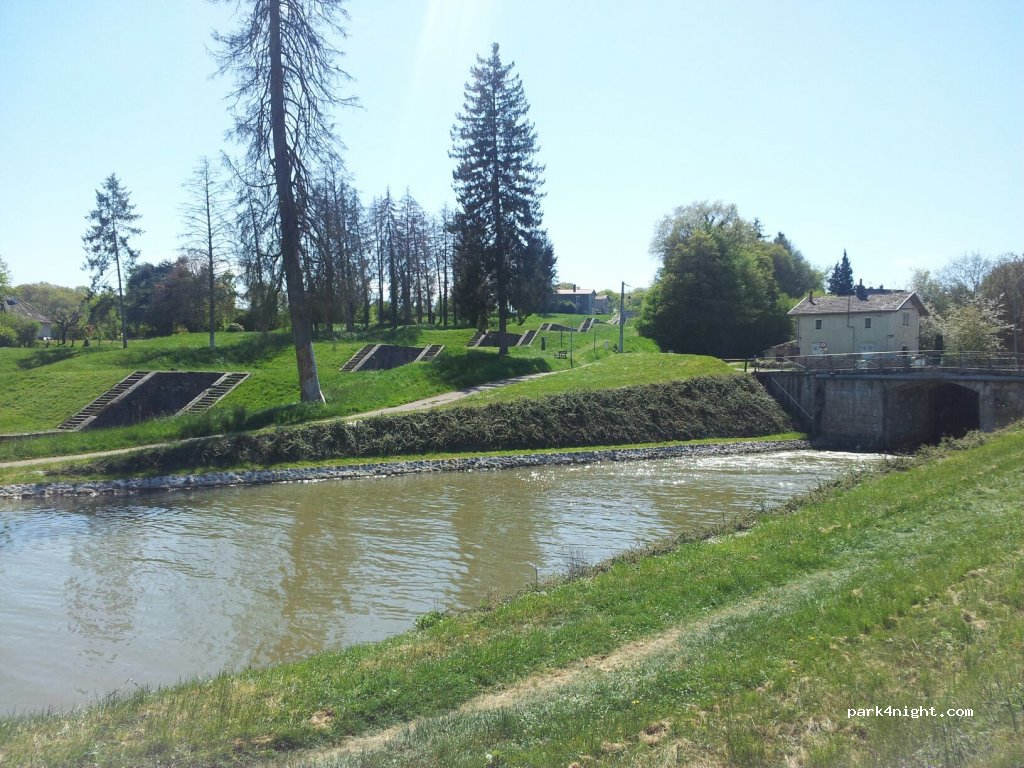 (89220) Rogny-les-Sept-Écluses - 4-18 D14 — foto