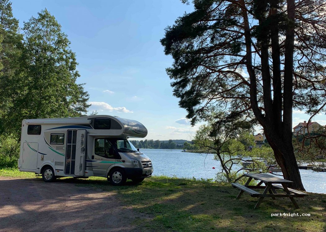 (791 95)  - 8 Kolviksvägen — foto