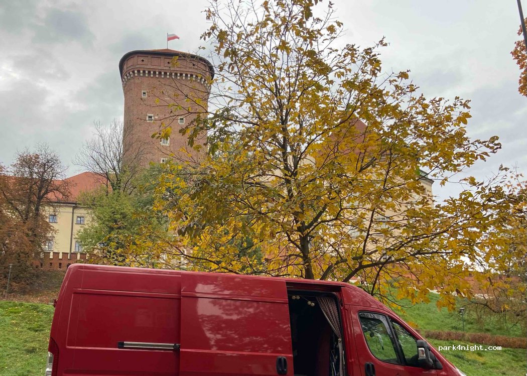 (33-332) Kraków - 2 Bernardyńska — foto