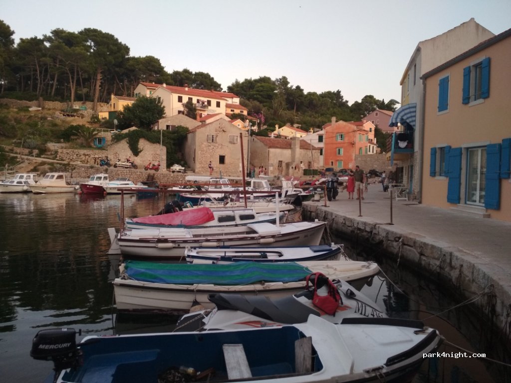 (51551) Veli Lošinj - — foto