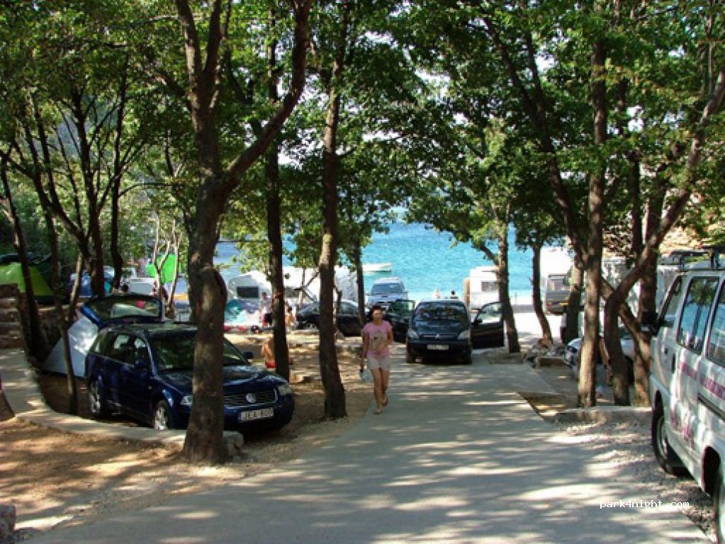 Camp Ujča — foto