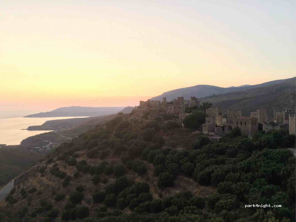(230 71) Vathia - — foto