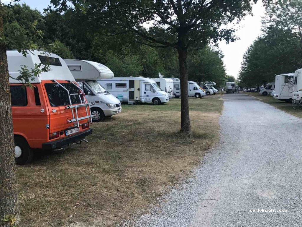 (6440) Froidchapelle - Rue de l'Ecureuil — foto