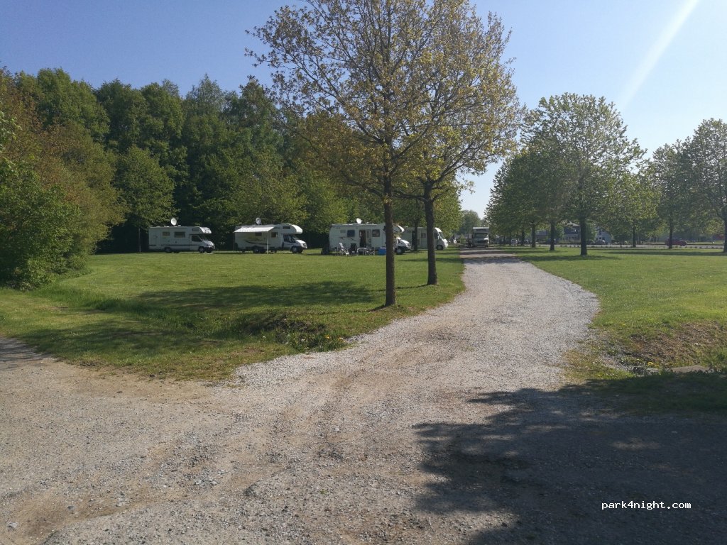 (6440) Froidchapelle - Rue de l'Ecureuil — foto 3