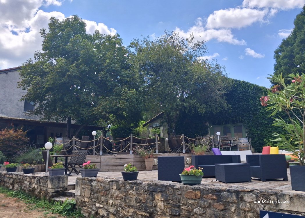 Camping Domaine de Corneuil — foto 2