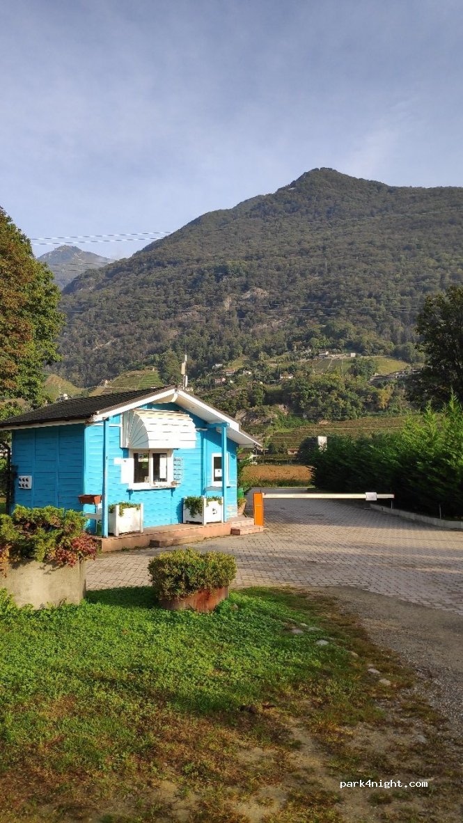 Camping isola -Camping Tessin - Gudo - Tenero - Locarno — foto