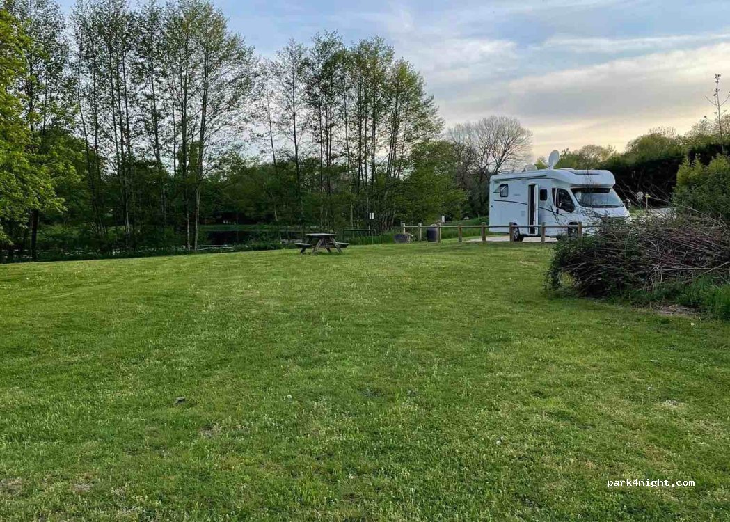 (71670) Le Breuil - 153 Rue du Creusot — foto 2