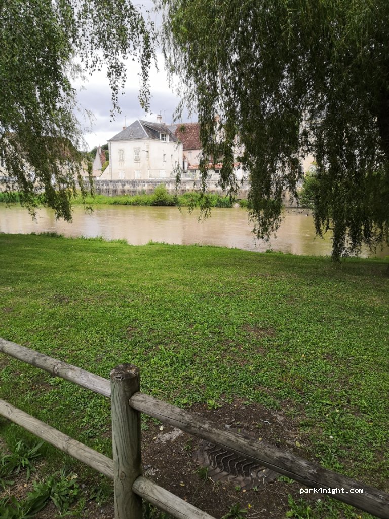 (36800) Le Pont-Chrétien-Chabenet - 1 Rue de l'Église — foto 3