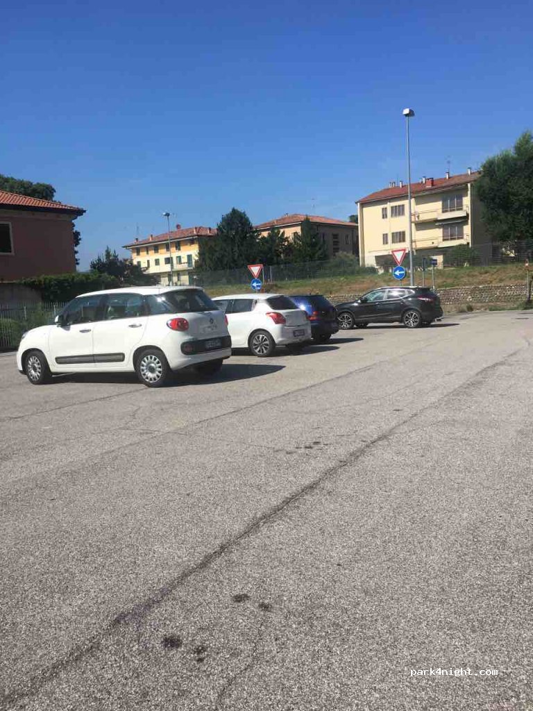 (37138) Verona - 13 Via Giulio Camuzzoni — foto 3