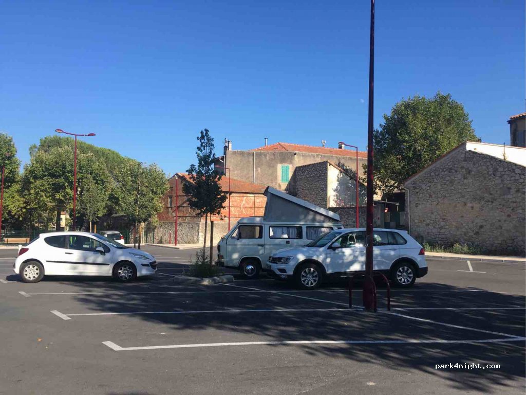 (13170) Les Pennes-Mirabeau - 98 B Avenue François Mitterrand — foto 2