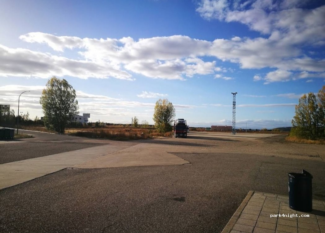 (49622) Quintanilla de Urz - Unnamed Road — foto 3