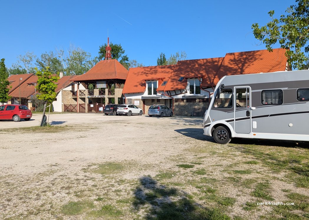 (8175) Balatonfűzfő - 1 Tobruk utca — foto 5