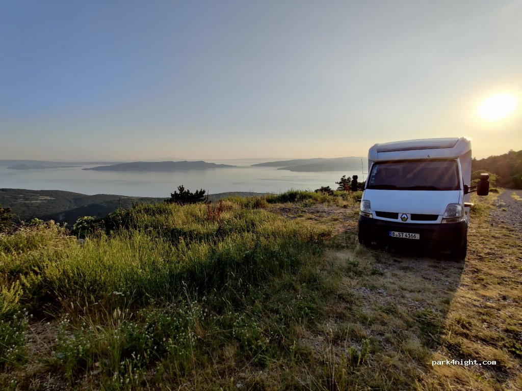 (53271) Vrataruša - Unnamed Road — foto
