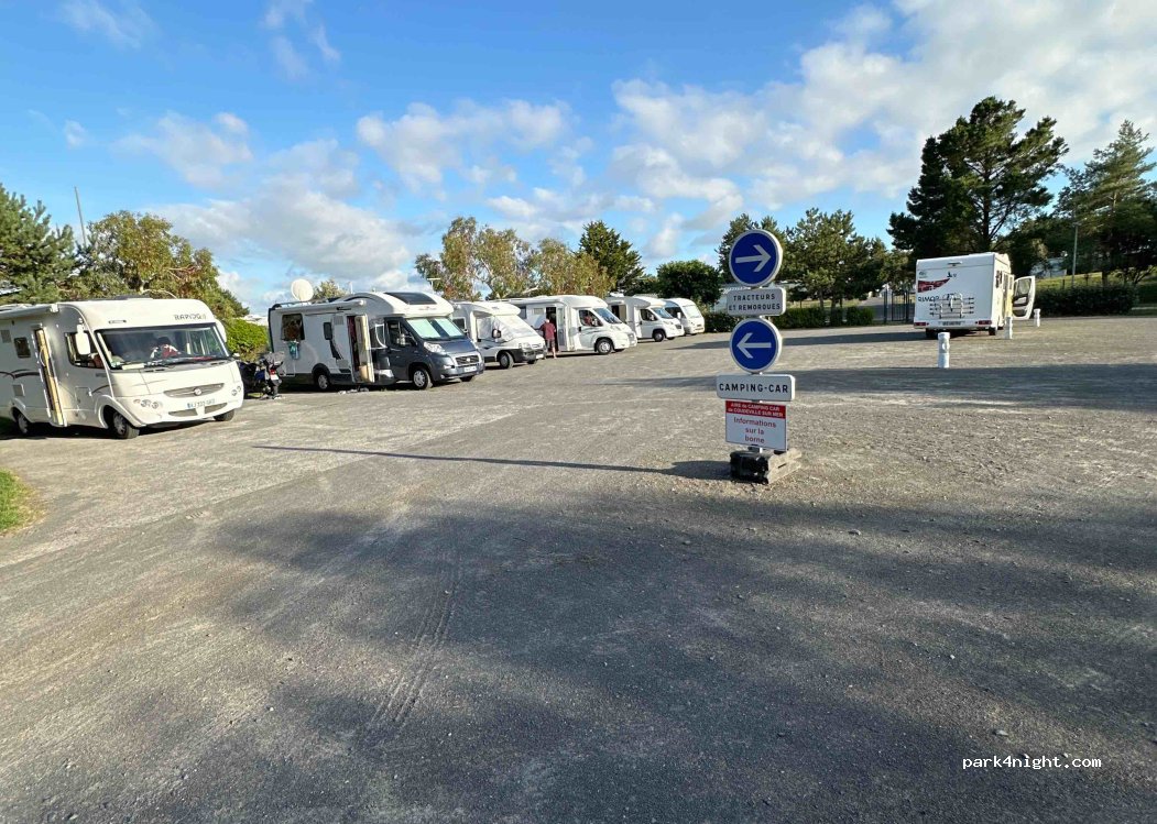 (50290) Coudeville-sur-Mer - D351 — foto 3