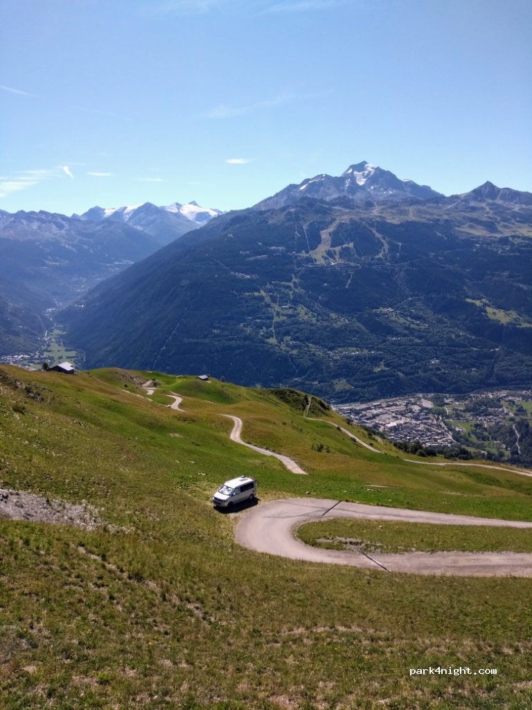 (73700) Bourg-Saint-Maurice - Unnamed Road — foto