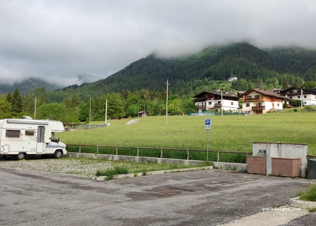 (32040) Valle di Cadore - 16 Via Chiemis — foto