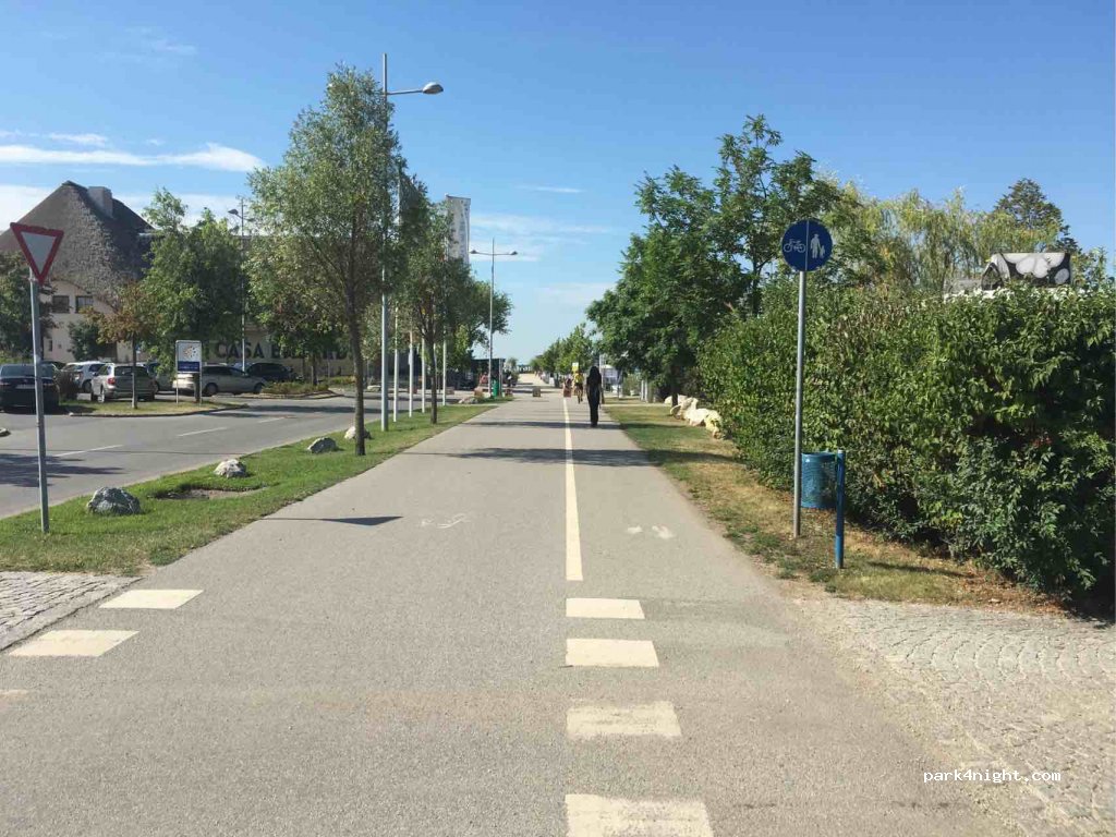 (7100) Neusiedl am See - 9 Seegelände — foto
