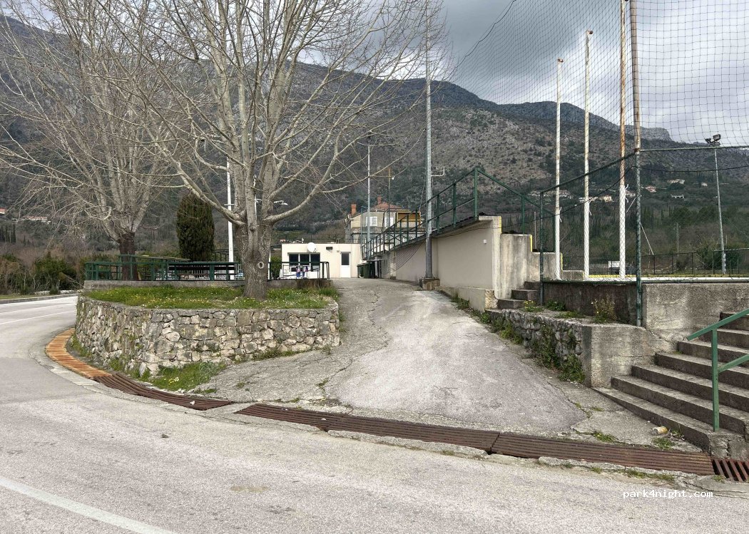 (20217) Ljuta - Unnamed Road — foto 3