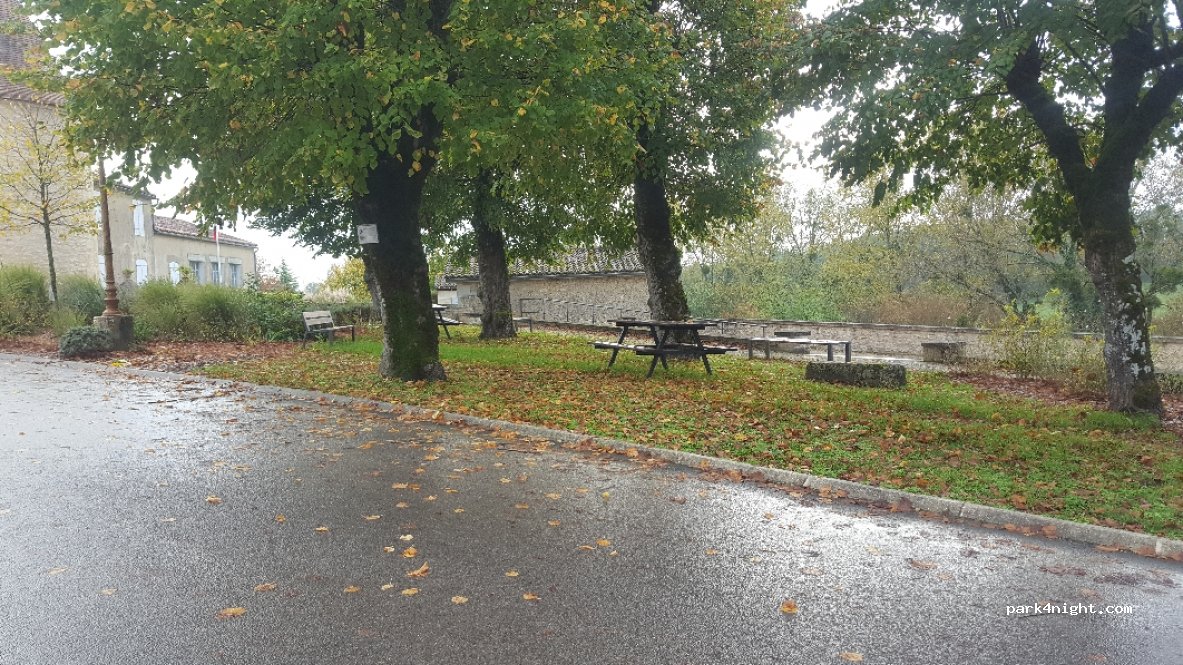 (16320) Édon - Le Bourg — foto 3