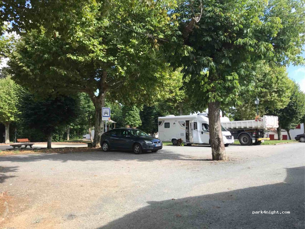 (47340) Saint-Antoine-de-Ficalba - 3 Route Paris Bareges — foto 2