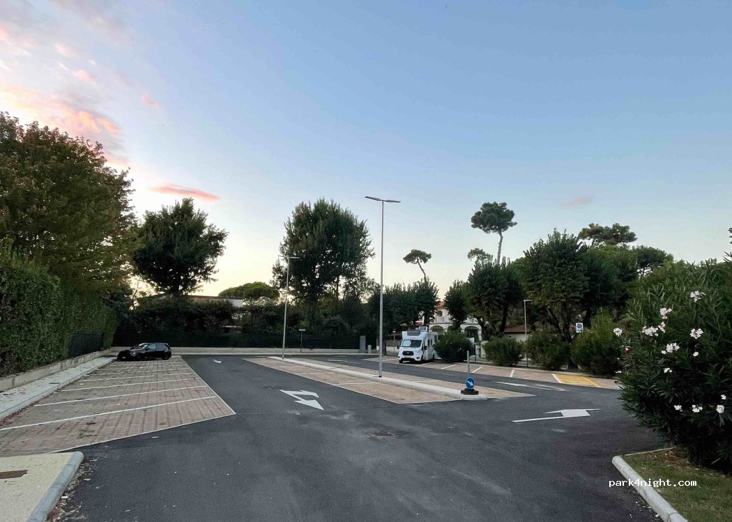 (55042) Forte dei Marmi - 75 Via A. Ponchielli — foto 3