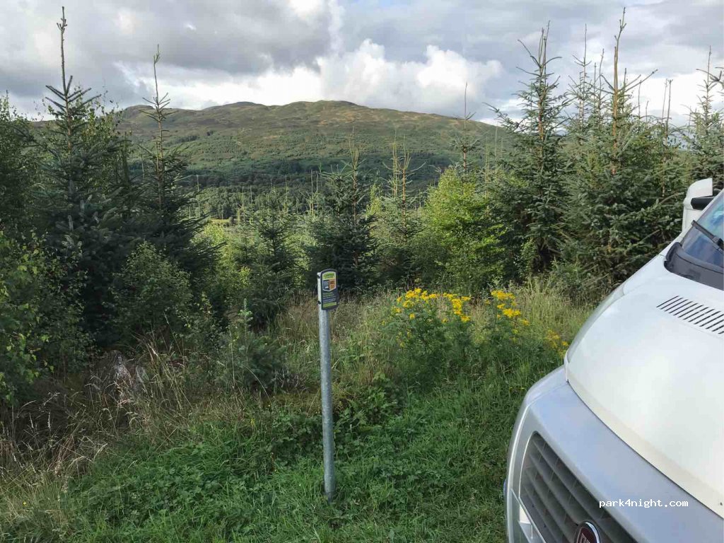 (RH18 5HF) Strathyre Forest - Unnamed Road — foto 2