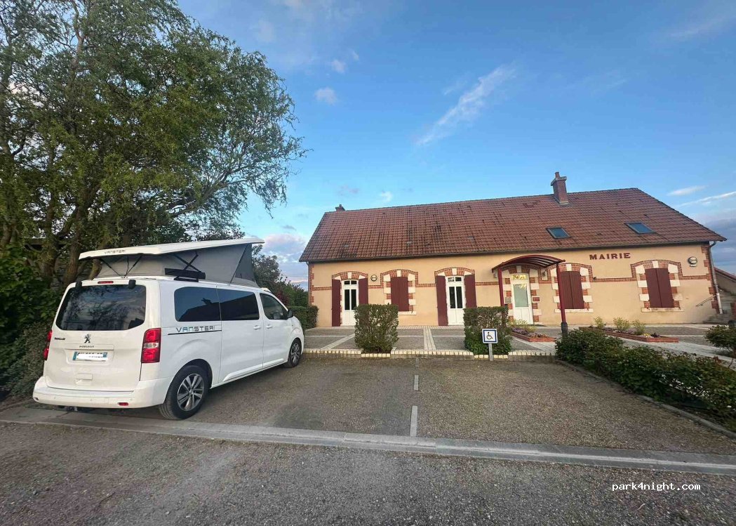 (03340) Montbeugny - 62 D12 — foto 4