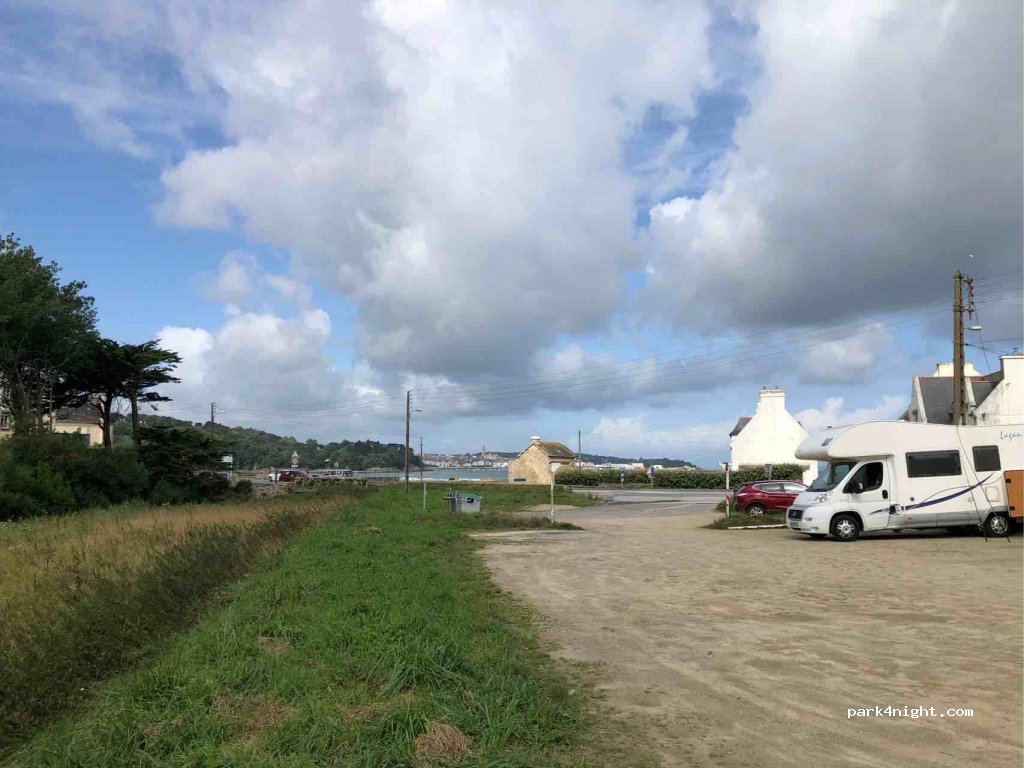 (29100) Kerlaz - Plage du Ris, Le Ry Izella — foto 3