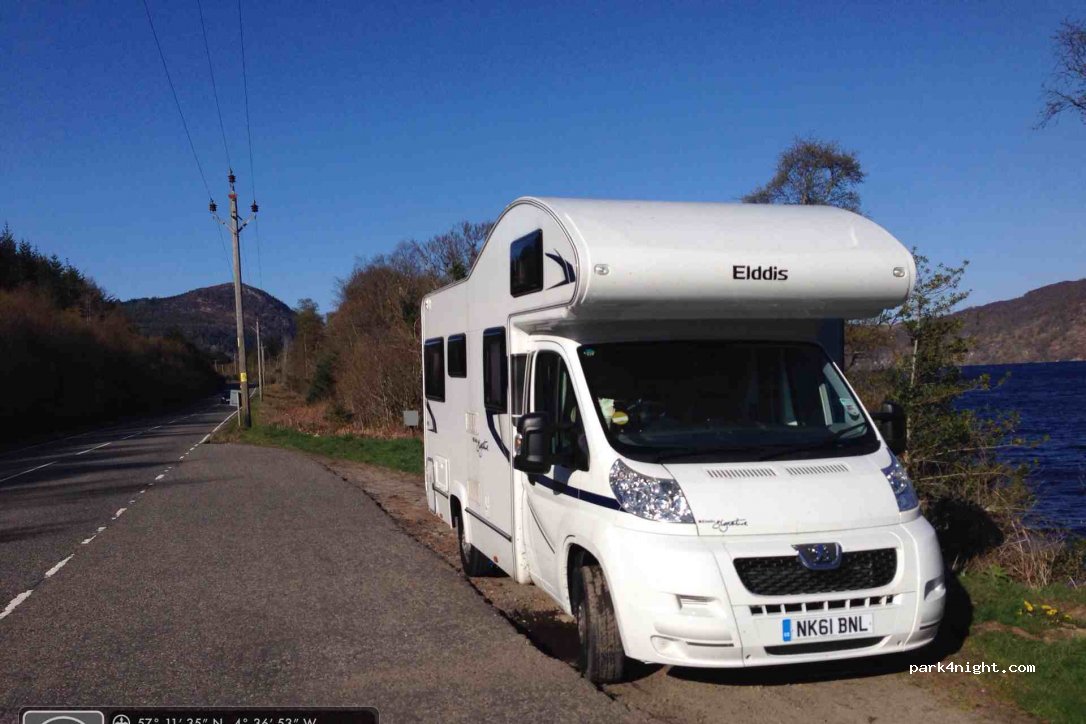 (IV63 7YE) Fort Augustus - A82 — foto