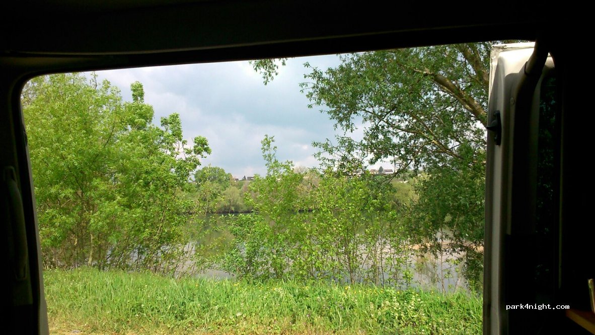 (76320) Saint-Pierre-lès-Elbeuf - 528-640 Chemin de Halage — foto 2