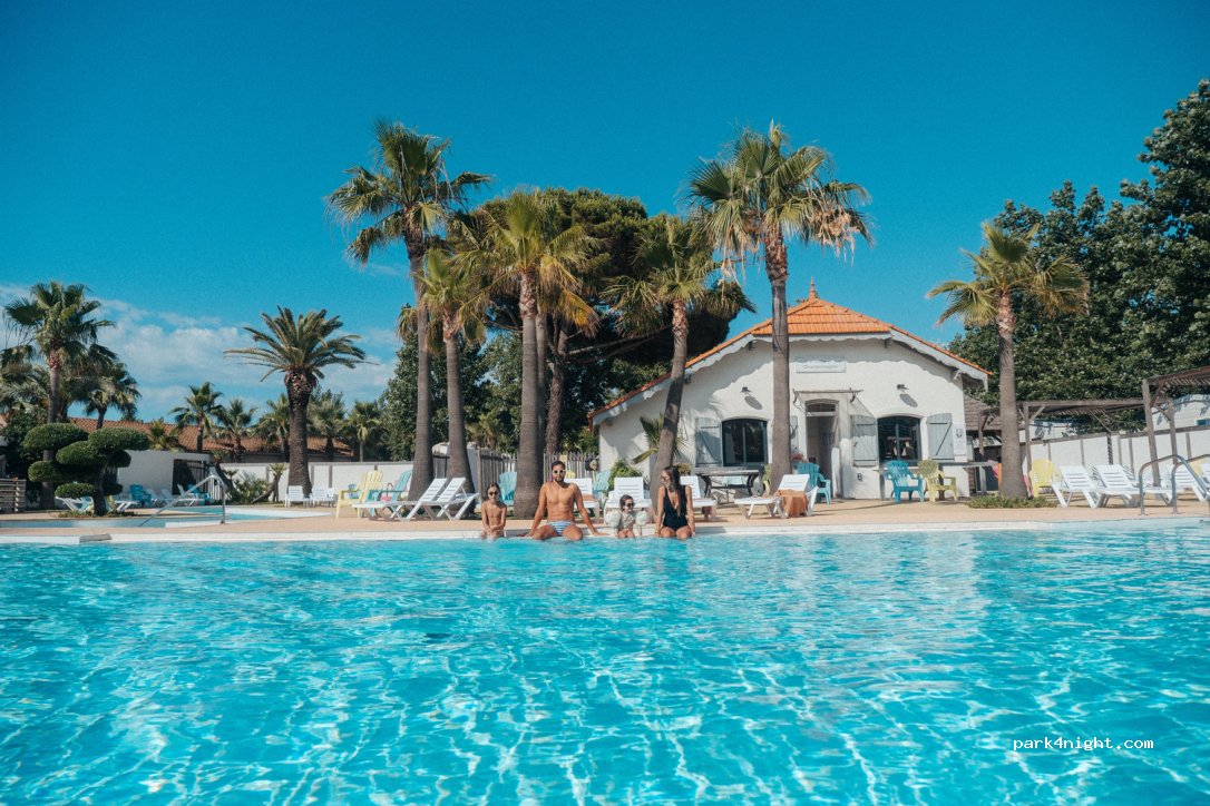Les Méditerranées - Camping Charlemagne — foto