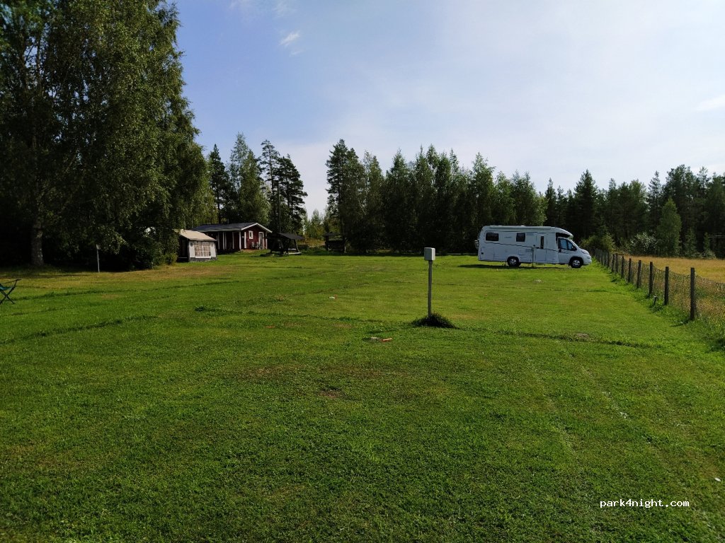 Wanha Mannila & Hepokatti // Punkaharju — foto