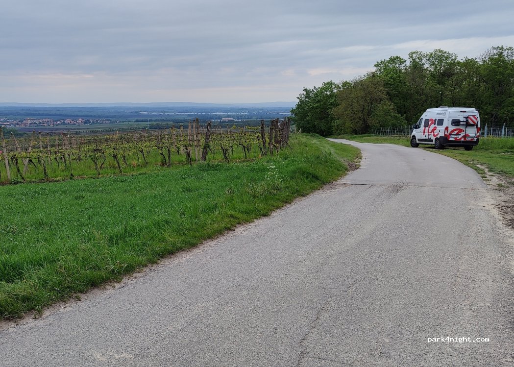 (692 01) Bavory - Unnamed Road — foto 3