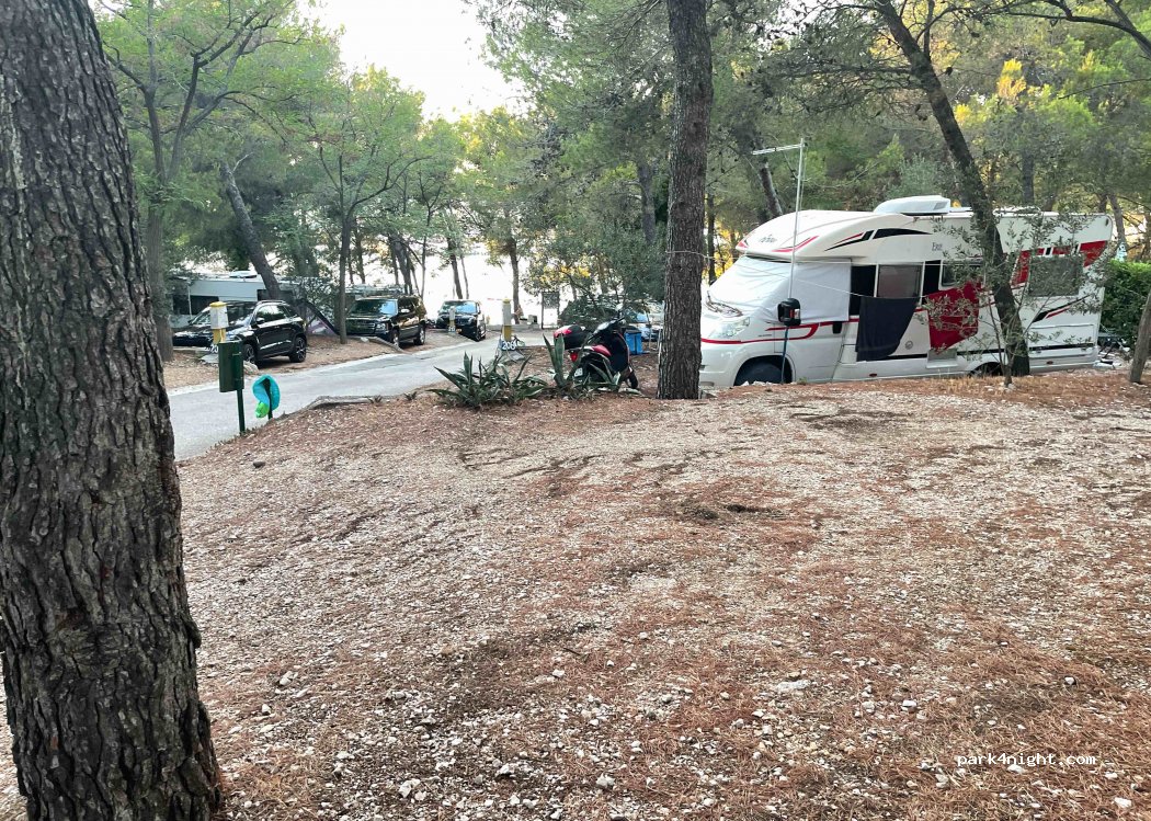 Oaza Mira auto camp — foto