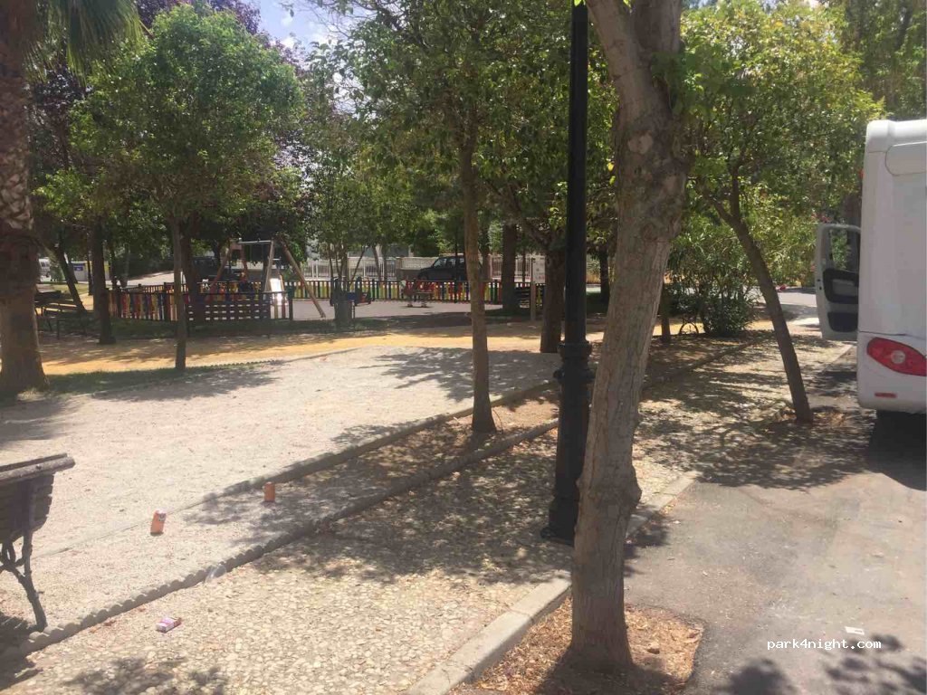 (23550) Cabra del Santo Cristo - 7 Parque Arturo Cerdá y Rico — foto 2