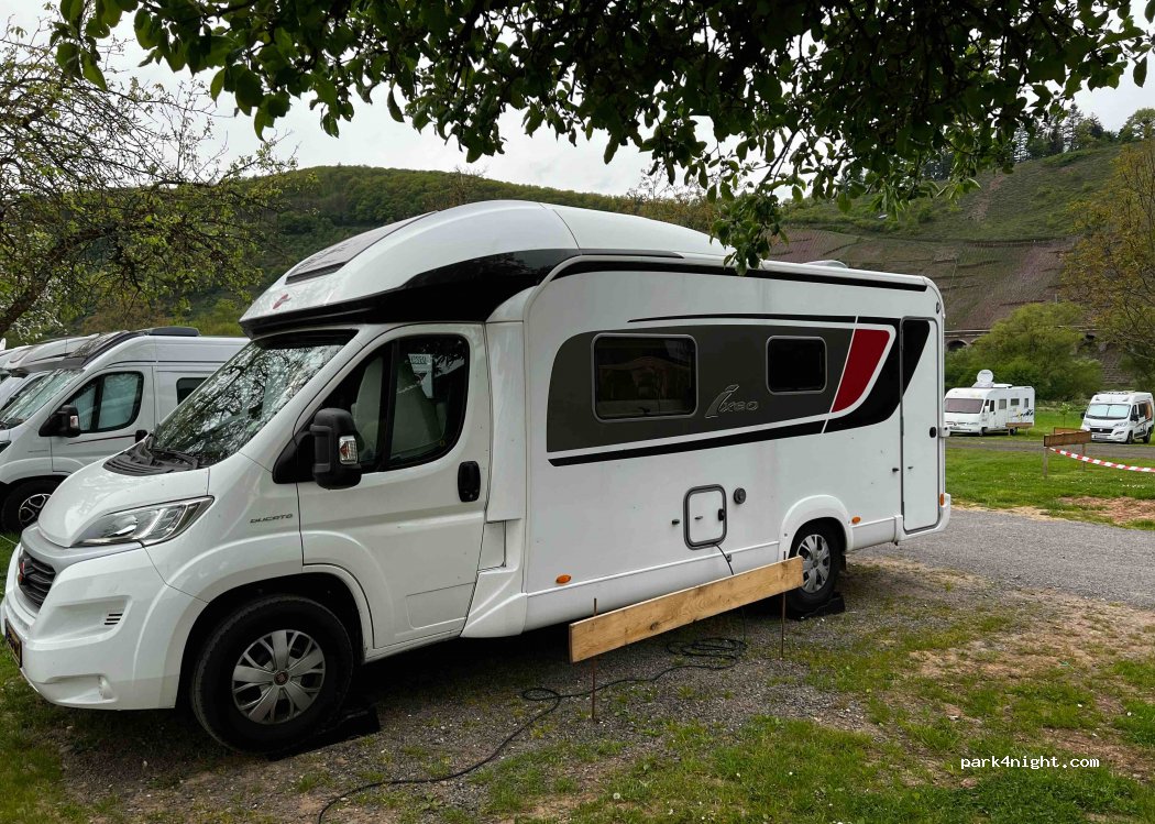 Wohnmobil Stellplatz Pünderich — foto 3