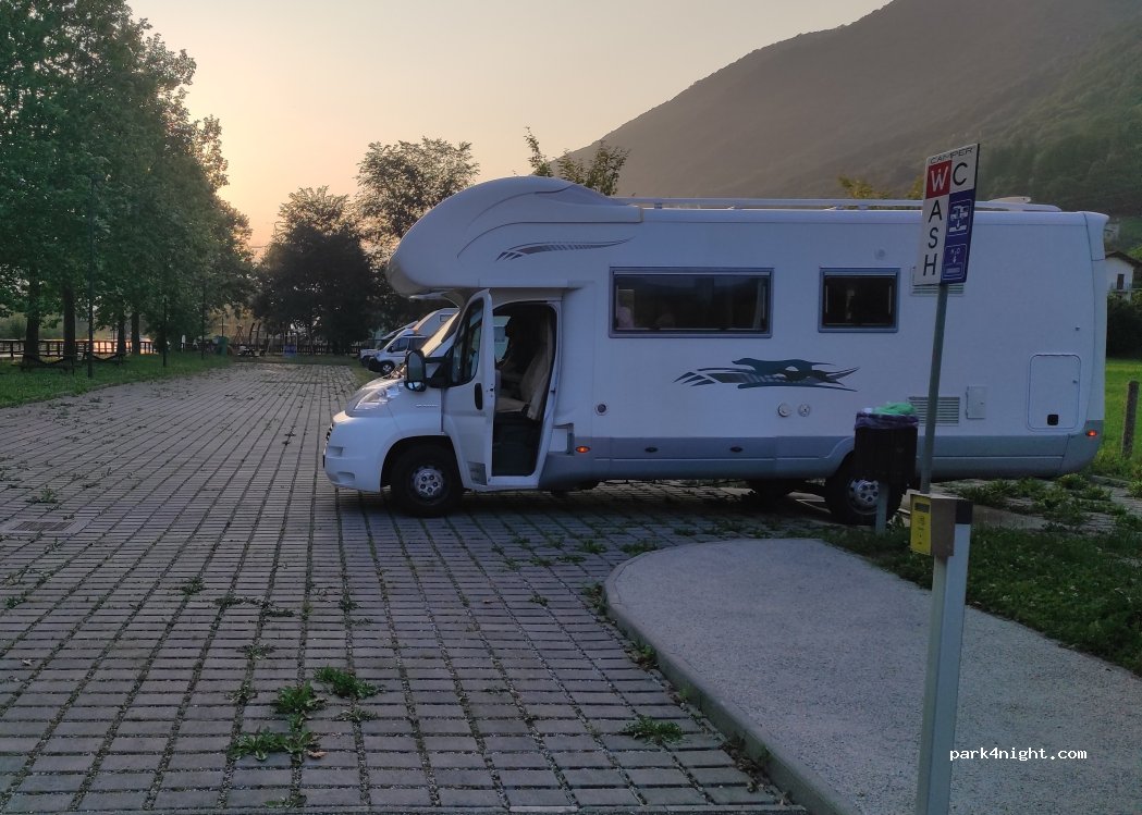 Area camper | Area giochi torrente Pioverna — foto 3