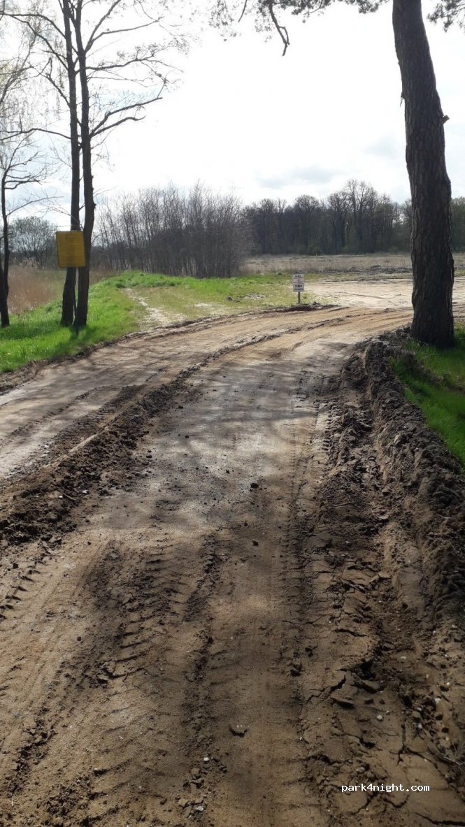 (76-038) Łasin Koszaliński - Unnamed Road — foto