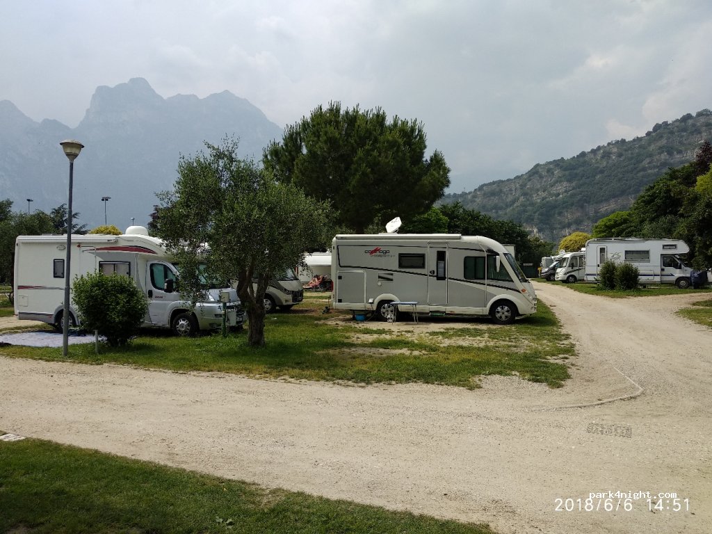 Camper Stop Torbole — foto
