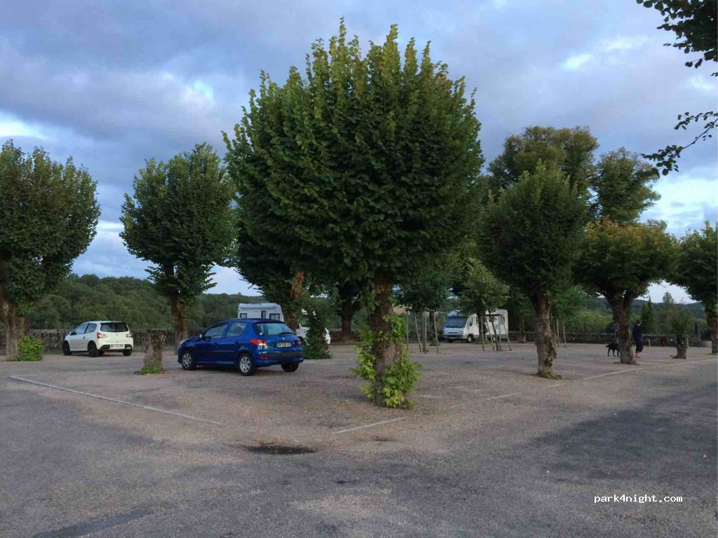 (24300) Nontron - 11 Avenue du Général Leclerc — foto 2