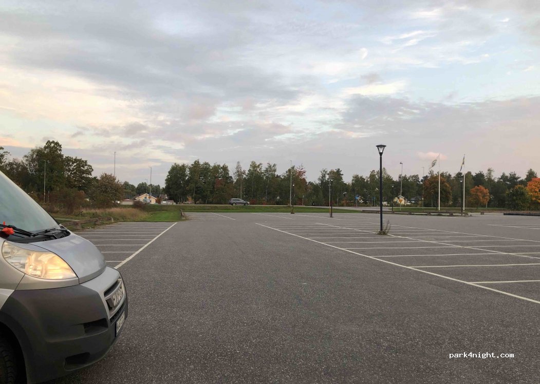 (175 45) Järfälla - Golfvägen — foto