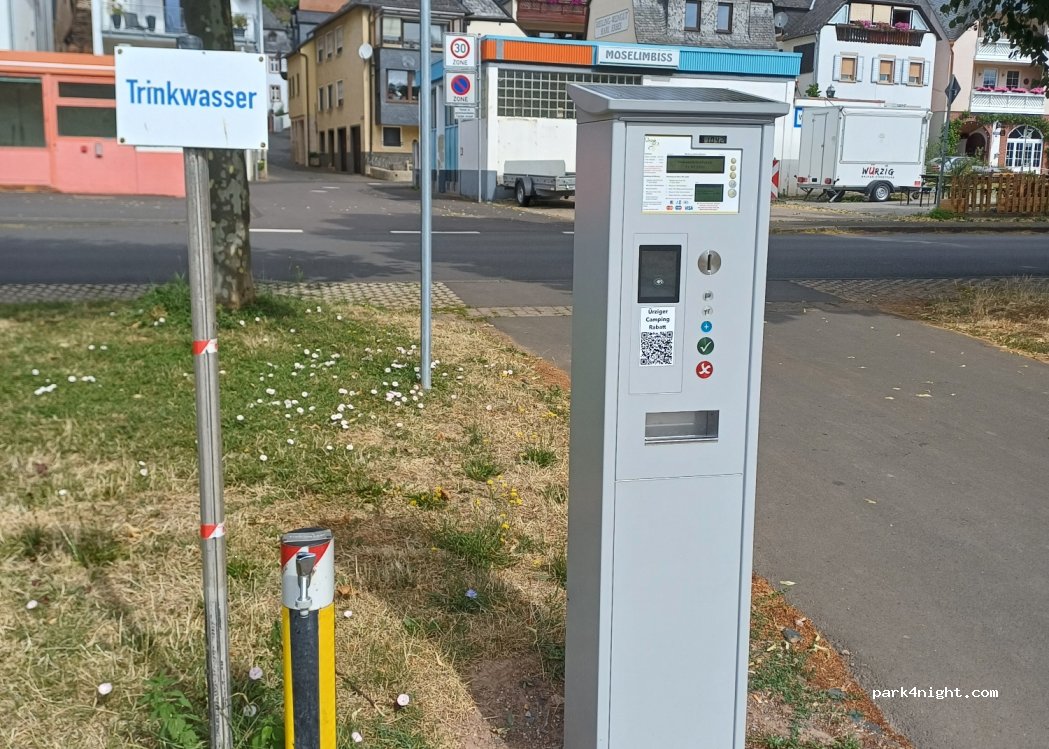 Wohnmobilhafen Ürzig — foto 2
