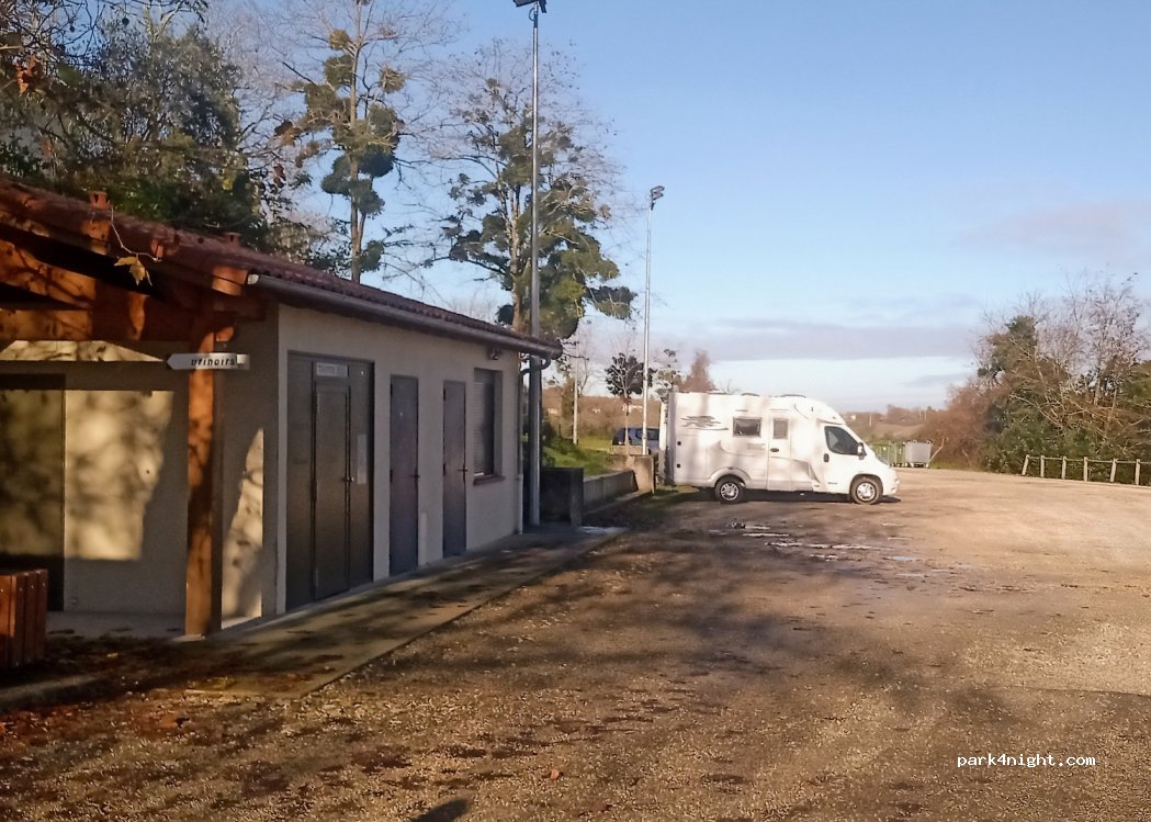 (31530) Le Castera - 3 Rue du Château — foto