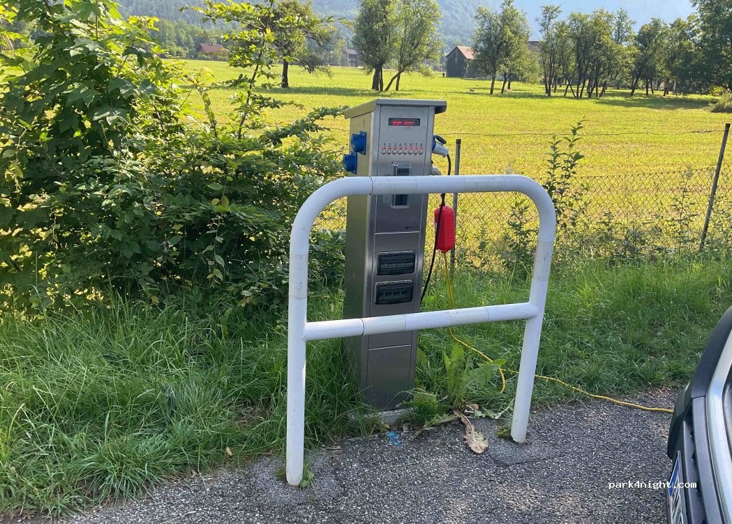 Wohnmobilstellplatz Obertraun — foto 4
