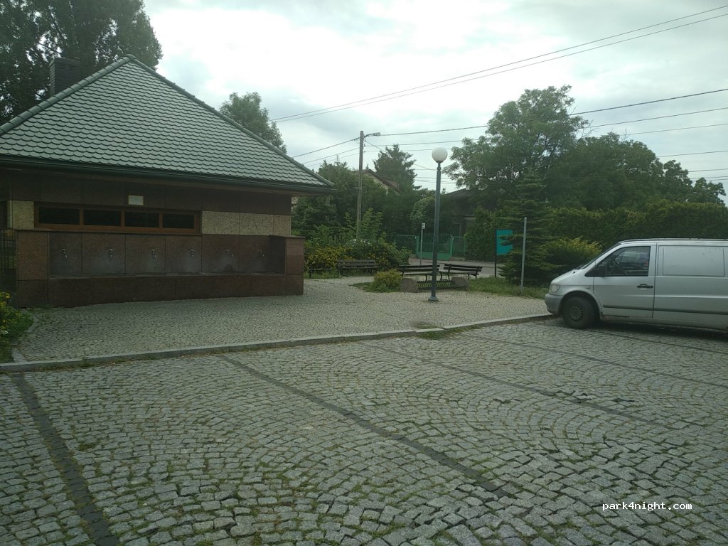 (02-495) Warszawa - 31 aleja Bzów — foto