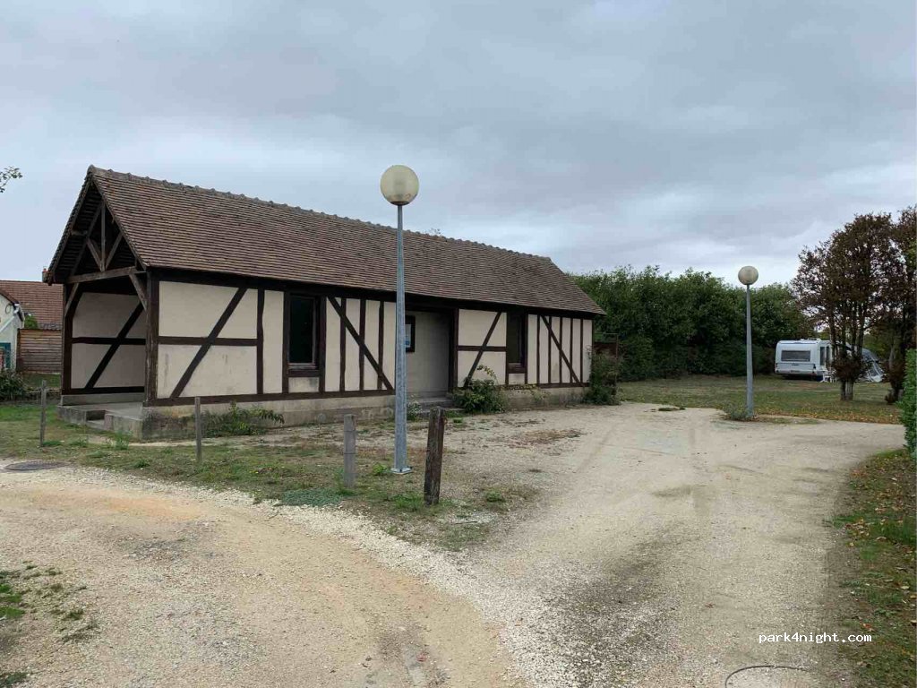 Camping Municipale de Sainte Montaine — foto